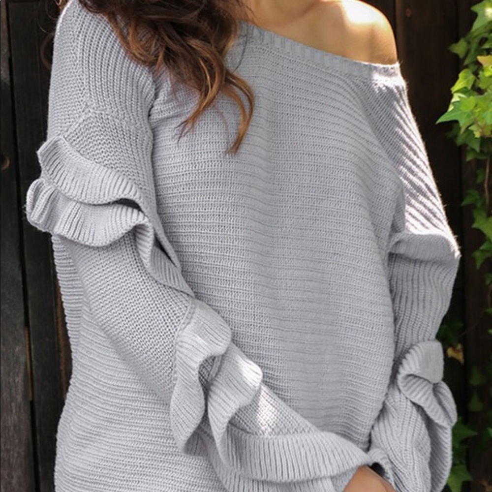 ❗️SALE LAST ONE ❗️Oversized Ruffles Knit Sweater - Picture 4 of 8